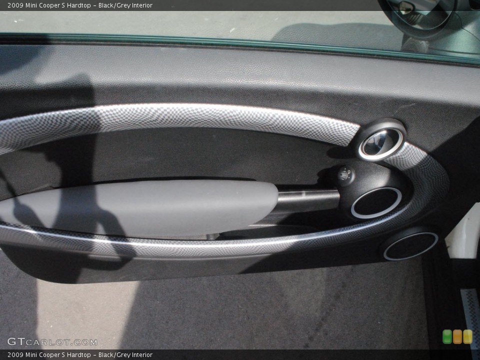 Black/Grey Interior Door Panel for the 2009 Mini Cooper S Hardtop #61223083