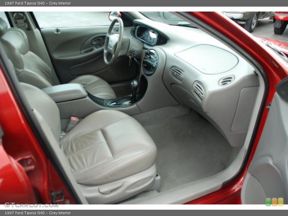 Grey Interior Photo for the 1997 Ford Taurus SHO #61223821