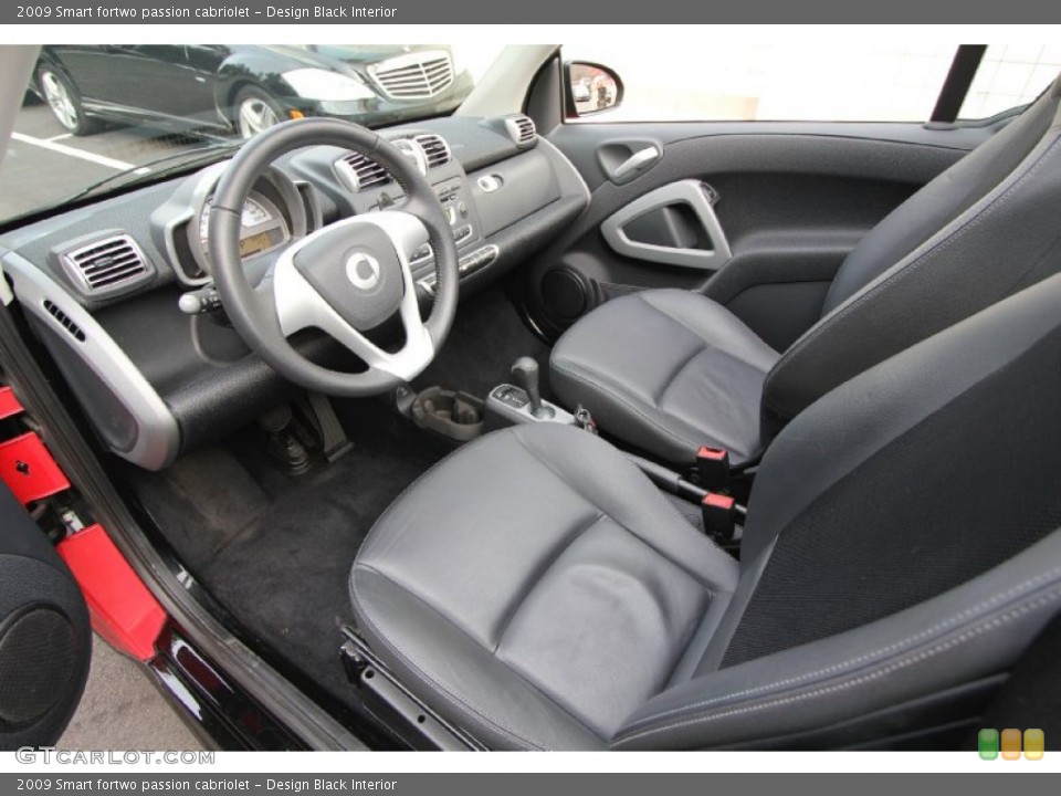 Design Black Interior Photo for the 2009 Smart fortwo passion cabriolet #61237988
