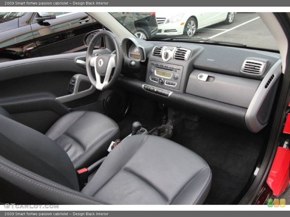 Design Black Interior Dashboard for the 2009 Smart fortwo passion cabriolet #61237997