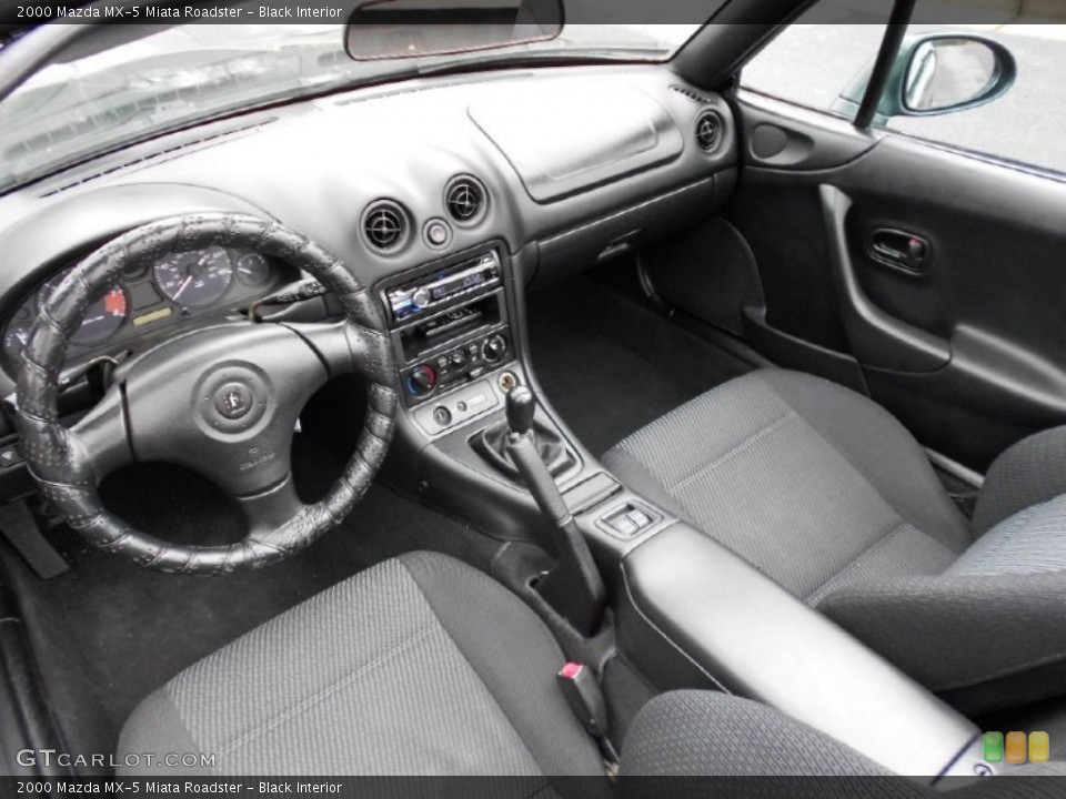 Black Interior Photo for the 2000 Mazda MX-5 Miata Roadster #61260176