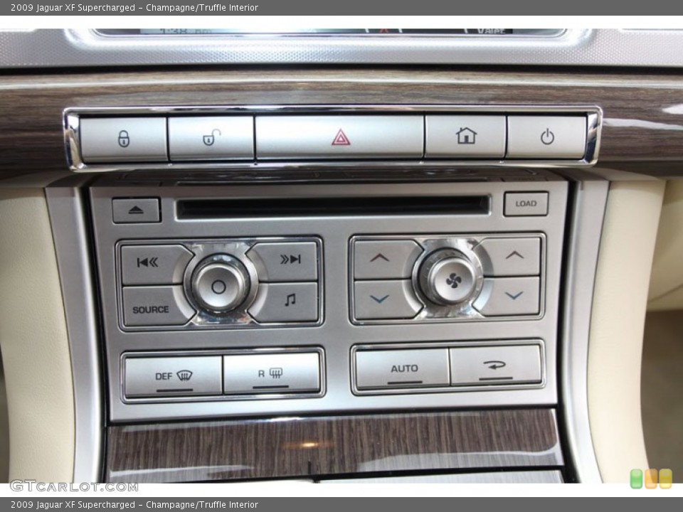 Champagne/Truffle Interior Controls for the 2009 Jaguar XF Supercharged #61277024