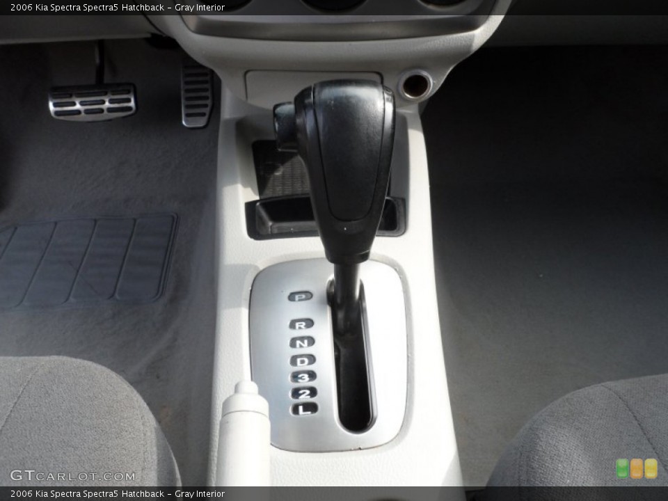 Gray Interior Transmission for the 2006 Kia Spectra Spectra5 Hatchback #61282100