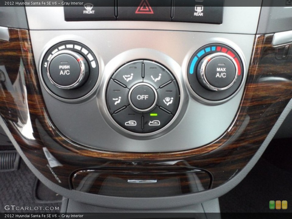 Gray Interior Controls for the 2012 Hyundai Santa Fe SE V6 #61285277