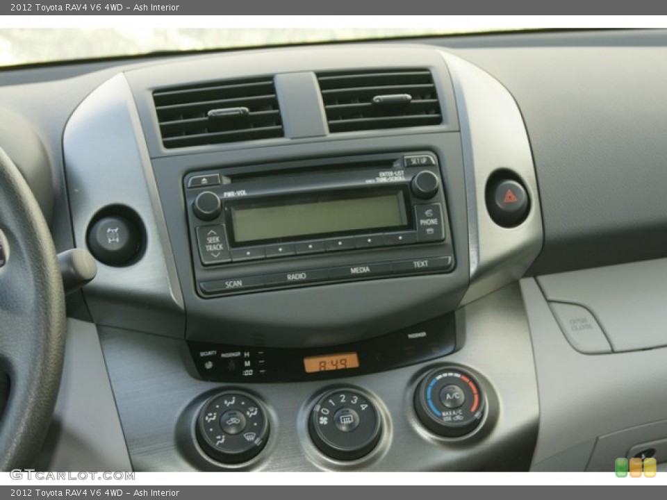 Ash Interior Controls for the 2012 Toyota RAV4 V6 4WD #61331582