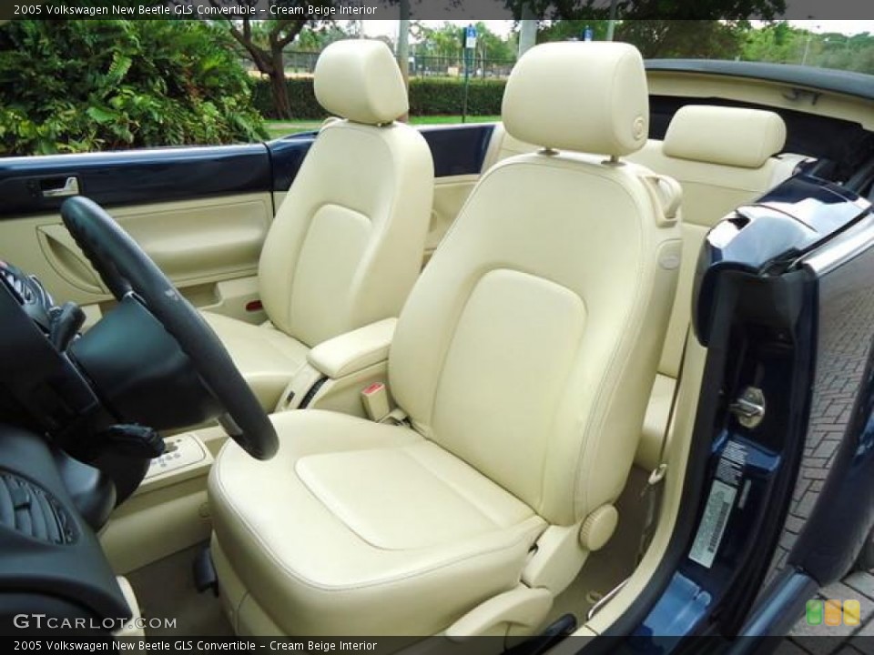 Cream Beige Interior Photo for the 2005 Volkswagen New Beetle GLS Convertible #61341902