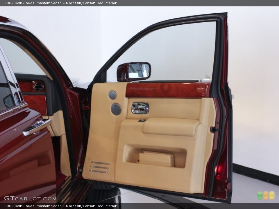 Moccasin/Consort Red Interior Door Panel for the 2009 Rolls-Royce Phantom Sedan #61363908