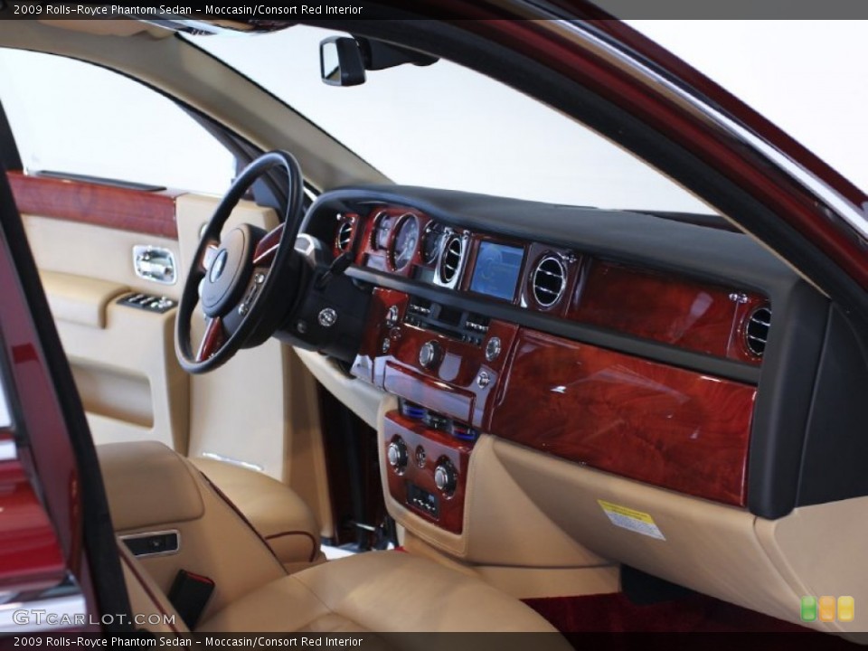 Moccasin/Consort Red Interior Dashboard for the 2009 Rolls-Royce Phantom Sedan #61363944