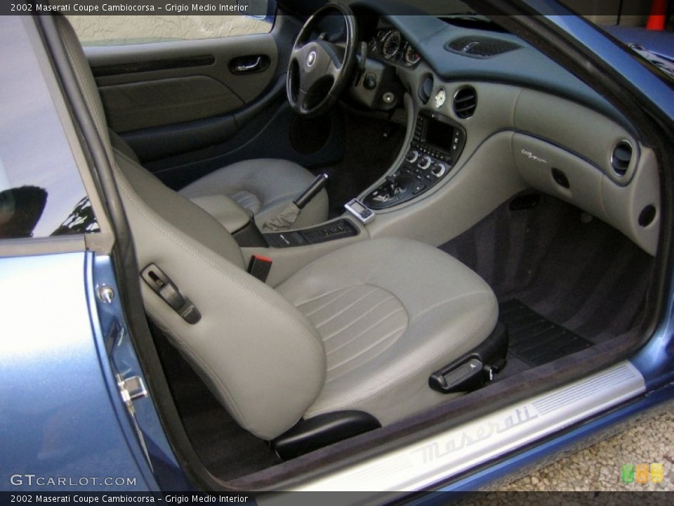 Grigio Medio Interior Photo for the 2002 Maserati Coupe Cambiocorsa #61379277