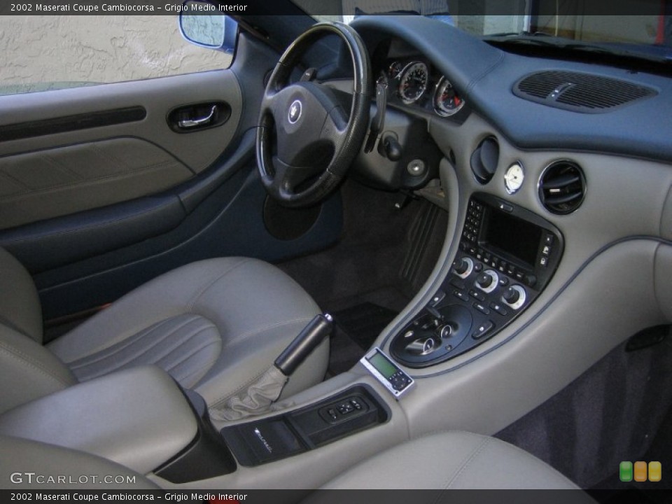 Grigio Medio Interior Photo for the 2002 Maserati Coupe Cambiocorsa #61379316