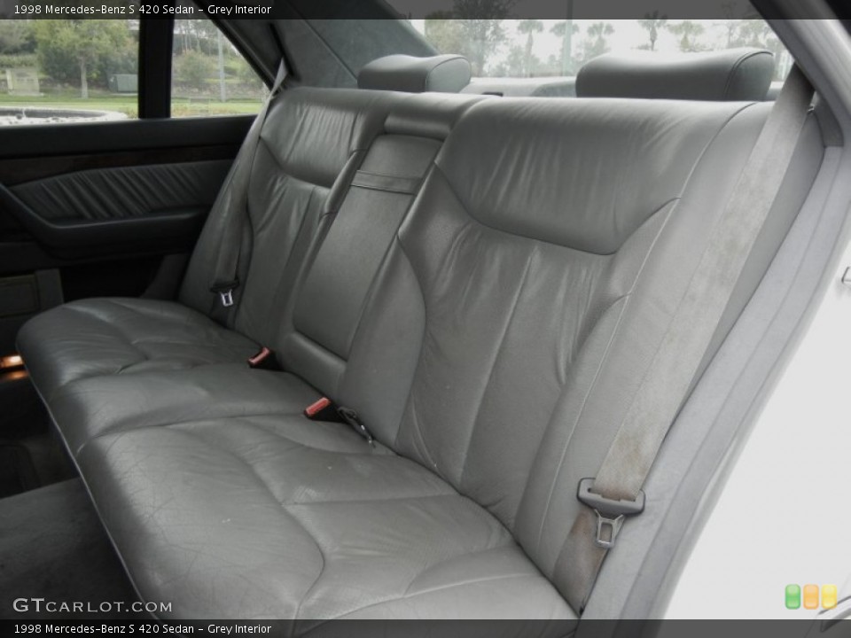 Grey Interior Photo for the 1998 Mercedes-Benz S 420 Sedan #61389030