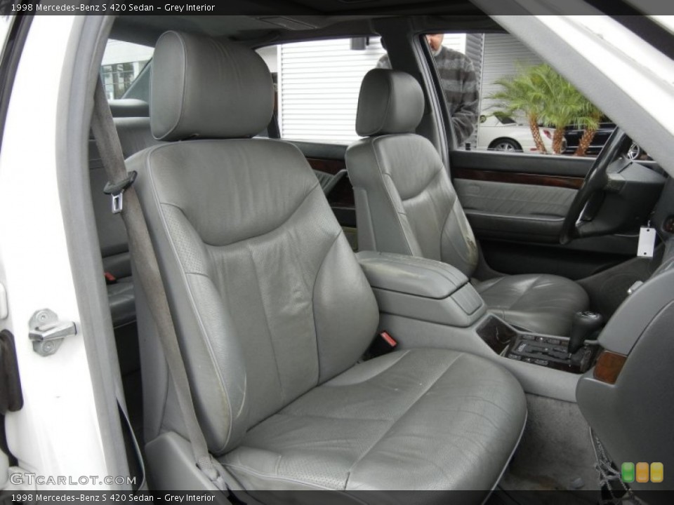 Grey Interior Photo for the 1998 Mercedes-Benz S 420 Sedan #61389048