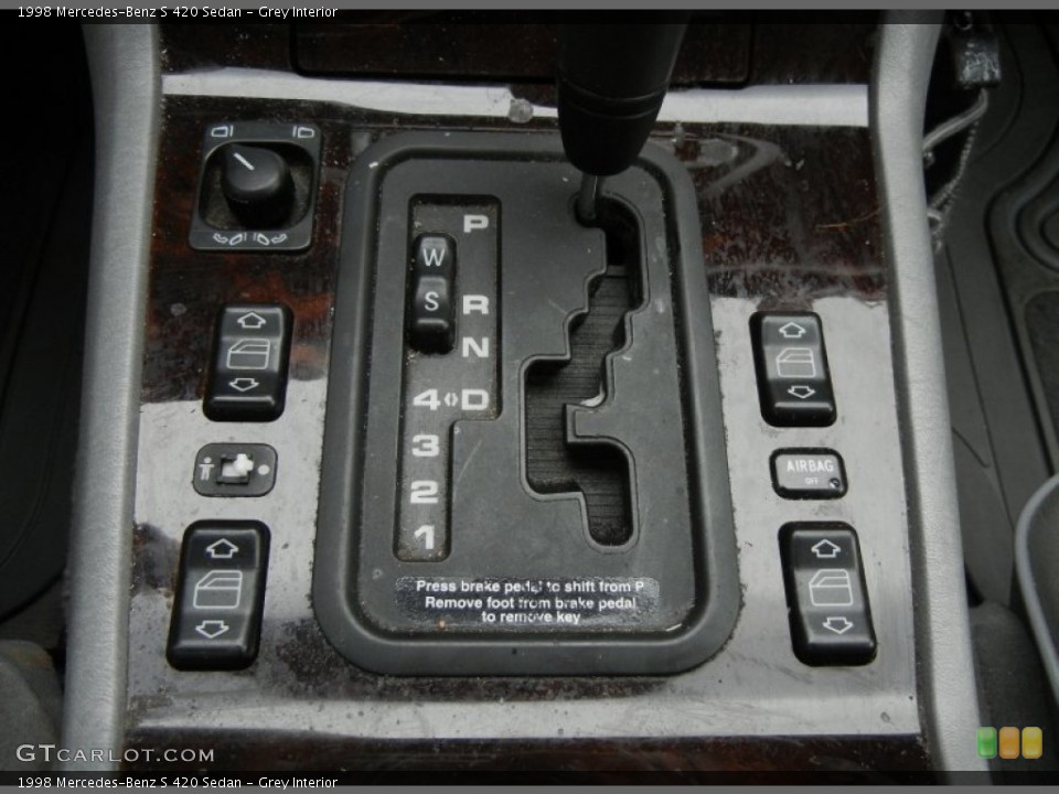Grey Interior Transmission for the 1998 Mercedes-Benz S 420 Sedan #61389105