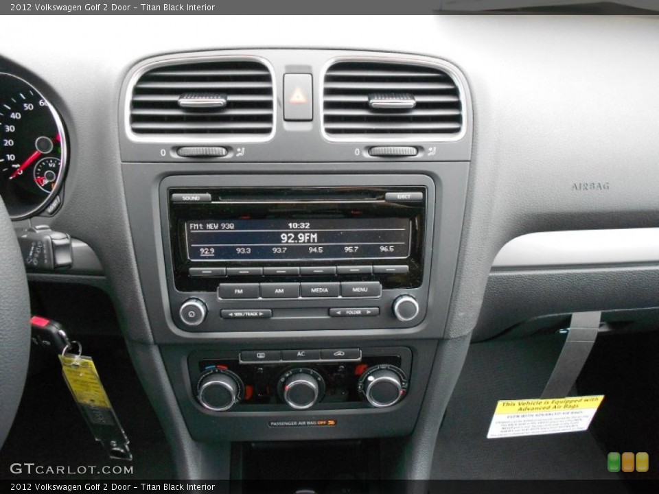 Titan Black Interior Controls for the 2012 Volkswagen Golf 2 Door #61392310