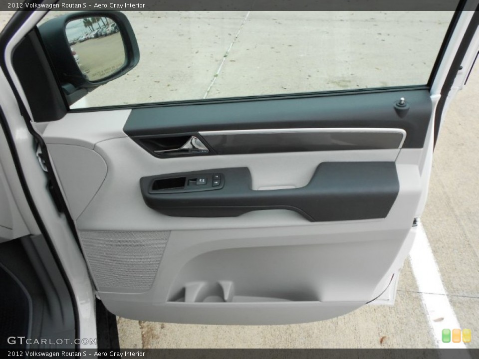 Aero Gray Interior Door Panel for the 2012 Volkswagen Routan S #61393798