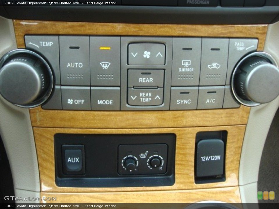 Sand Beige Interior Controls for the 2009 Toyota Highlander Hybrid Limited 4WD #61398052