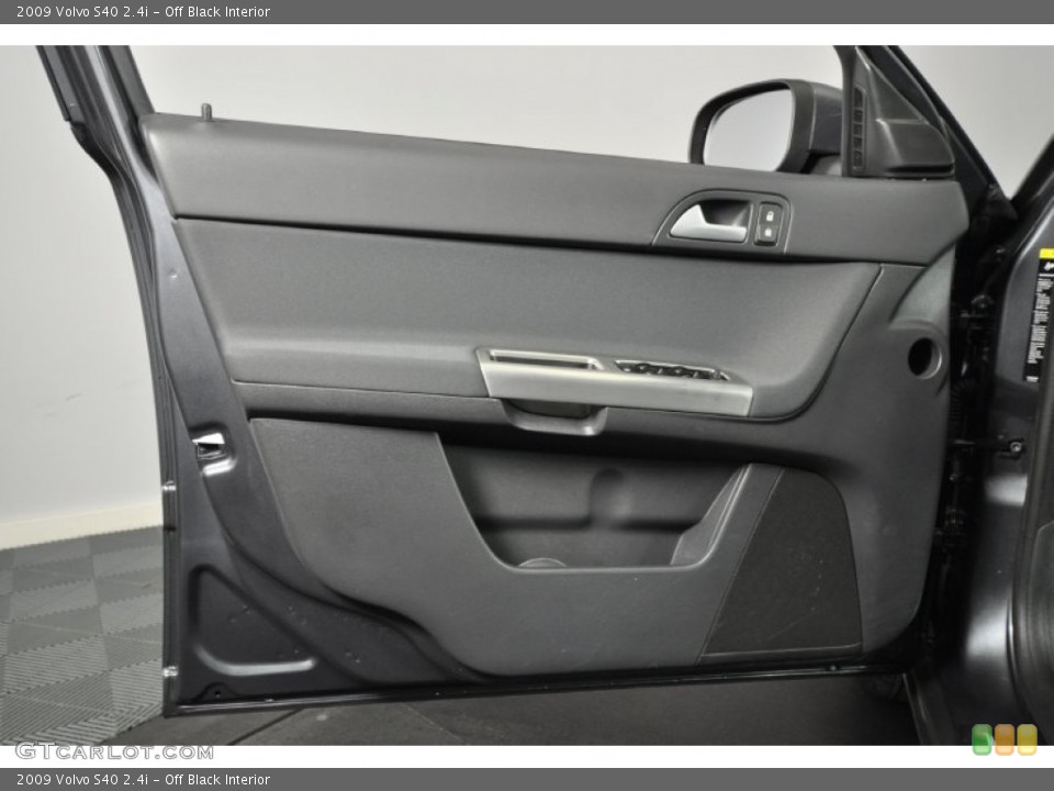 Off Black Interior Door Panel for the 2009 Volvo S40 2.4i #61413685