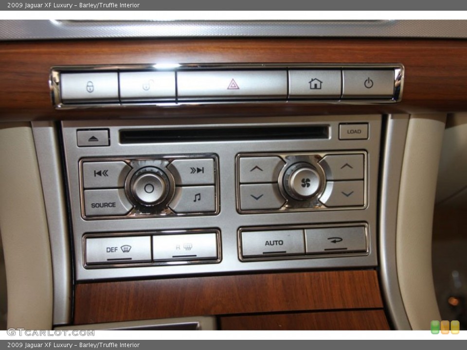 Barley/Truffle Interior Controls for the 2009 Jaguar XF Luxury #61417460