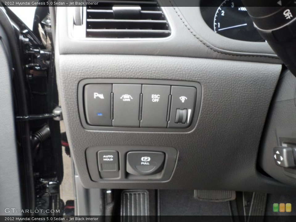 Jet Black Interior Controls for the 2012 Hyundai Genesis 5.0 Sedan #61425798