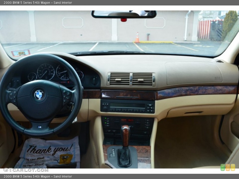 Sand Interior Dashboard for the 2000 BMW 5 Series 540i Wagon #61441690
