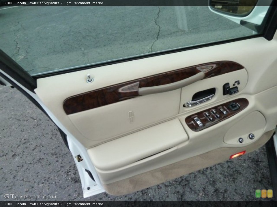 Light Parchment Interior Door Panel for the 2000 Lincoln Town Car Signature #61463314