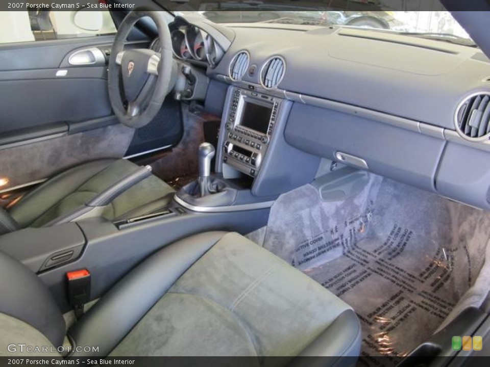 Sea Blue Interior Dashboard for the 2007 Porsche Cayman S #61512391