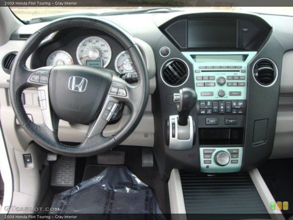Gray Interior Dashboard for the 2009 Honda Pilot Touring #61515160
