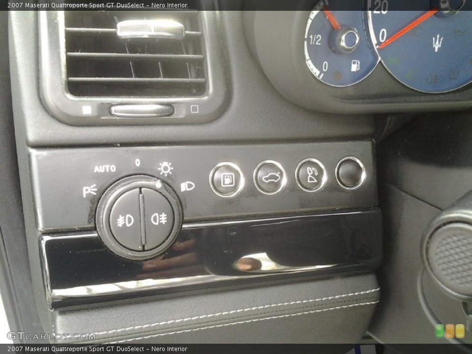 Nero Interior Controls for the 2007 Maserati Quattroporte Sport GT DuoSelect #61520651