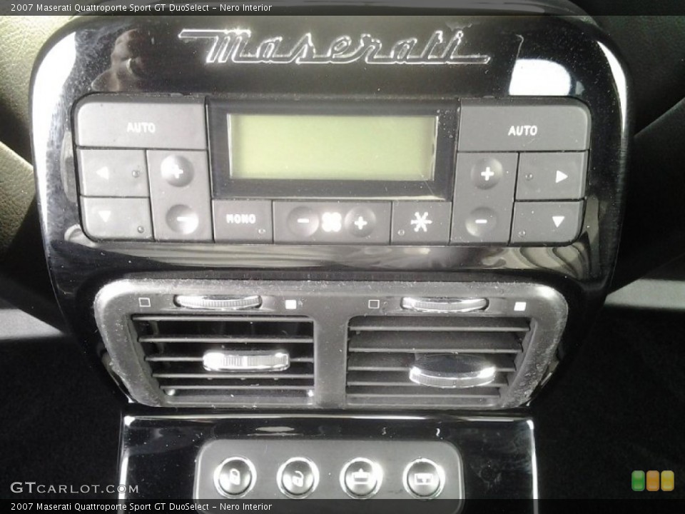 Nero Interior Controls for the 2007 Maserati Quattroporte Sport GT DuoSelect #61520672