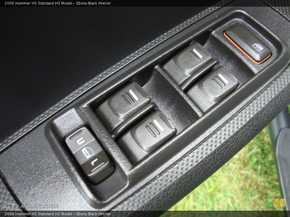 Ebony Black Interior Controls for the 2006 Hummer H3  #61522687