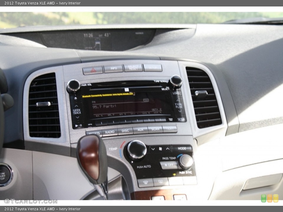 Ivory Interior Controls for the 2012 Toyota Venza XLE AWD #61524904