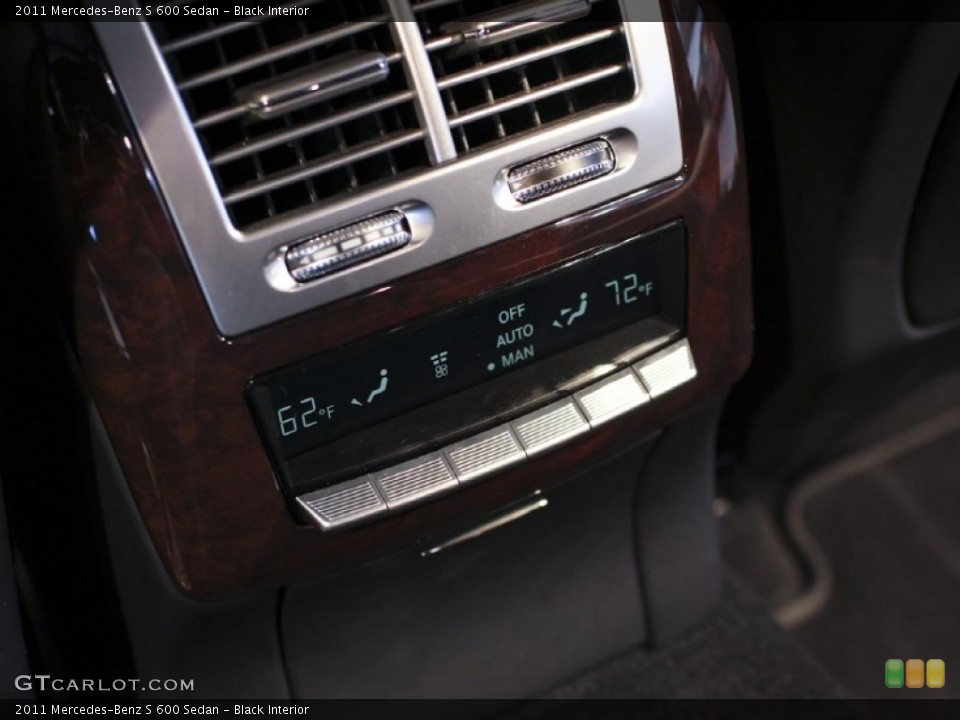 Black Interior Controls for the 2011 Mercedes-Benz S 600 Sedan #61548087