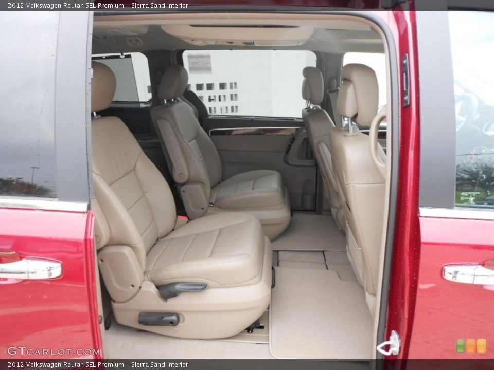 Sierra Sand Interior Photo for the 2012 Volkswagen Routan SEL Premium #61558826