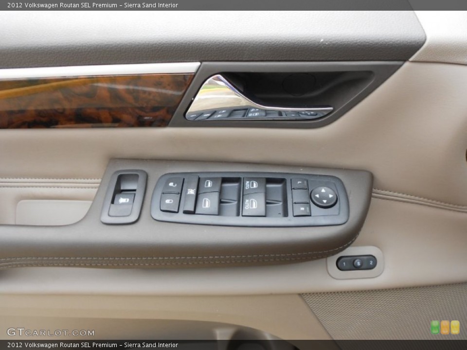 Sierra Sand Interior Controls for the 2012 Volkswagen Routan SEL Premium #61558928