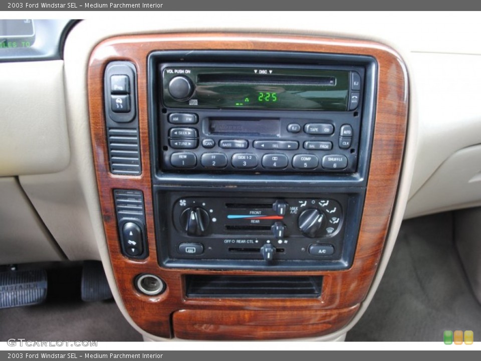 Medium Parchment Interior Controls for the 2003 Ford Windstar SEL #61559111
