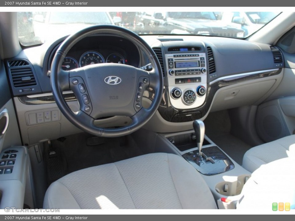 Gray Interior Dashboard for the 2007 Hyundai Santa Fe SE 4WD #61569504