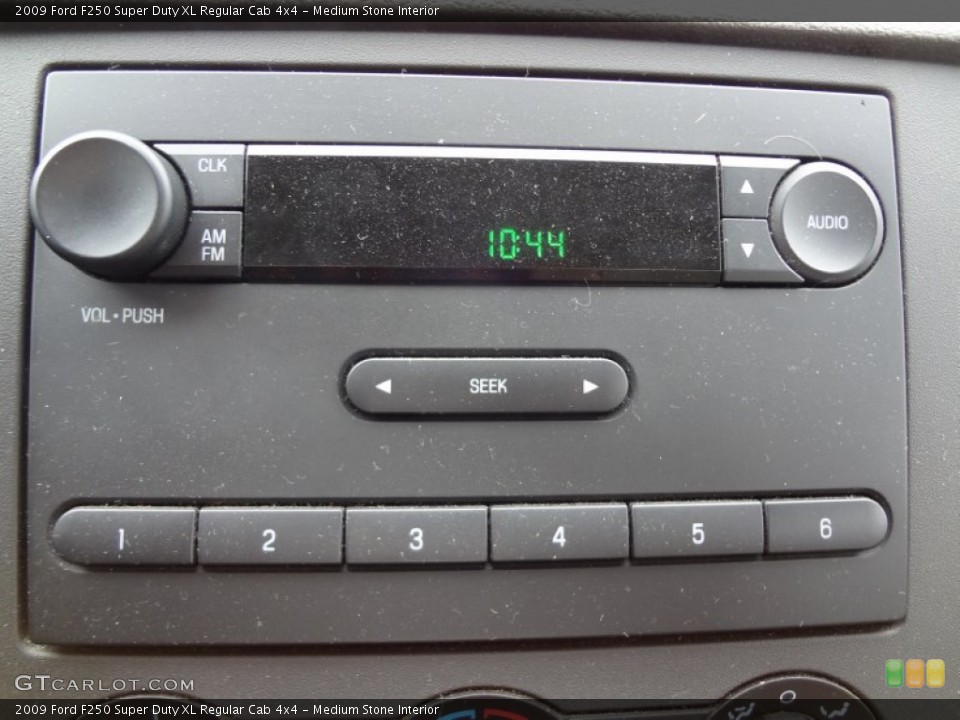 Medium Stone Interior Audio System for the 2009 Ford F250 Super Duty XL Regular Cab 4x4 #61572810