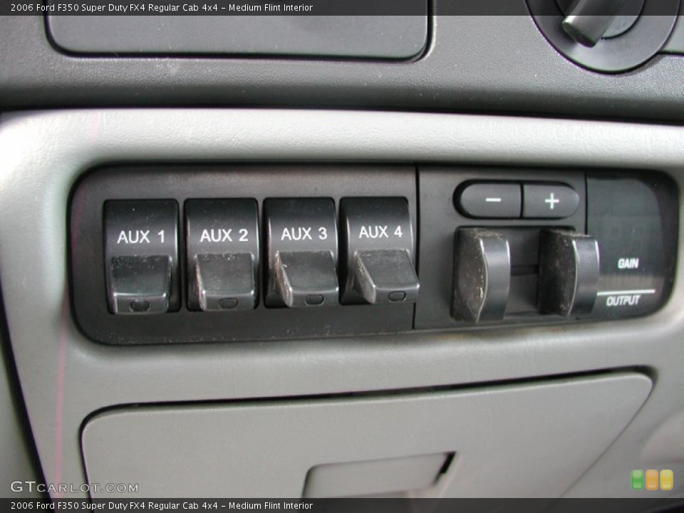 Medium Flint Interior Controls for the 2006 Ford F350 Super Duty FX4 Regular Cab 4x4 #61601139