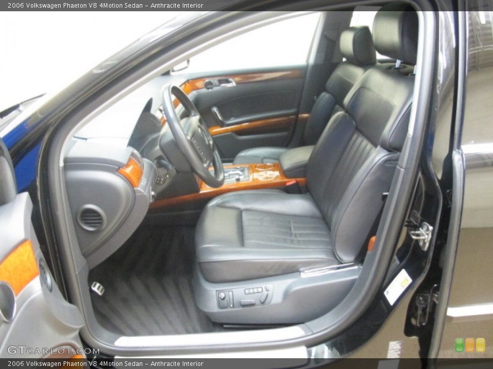 Anthracite Interior Photo for the 2006 Volkswagen Phaeton V8 4Motion Sedan #61622893