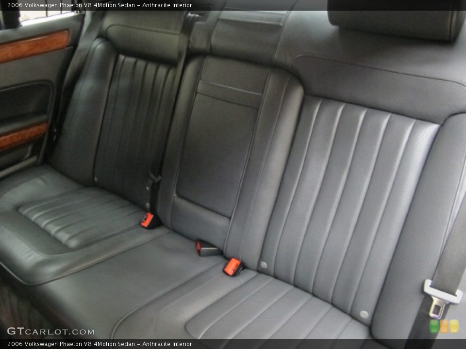 Anthracite Interior Photo for the 2006 Volkswagen Phaeton V8 4Motion Sedan #61622921