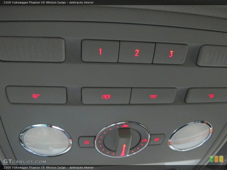 Anthracite Interior Controls for the 2006 Volkswagen Phaeton V8 4Motion Sedan #61623087
