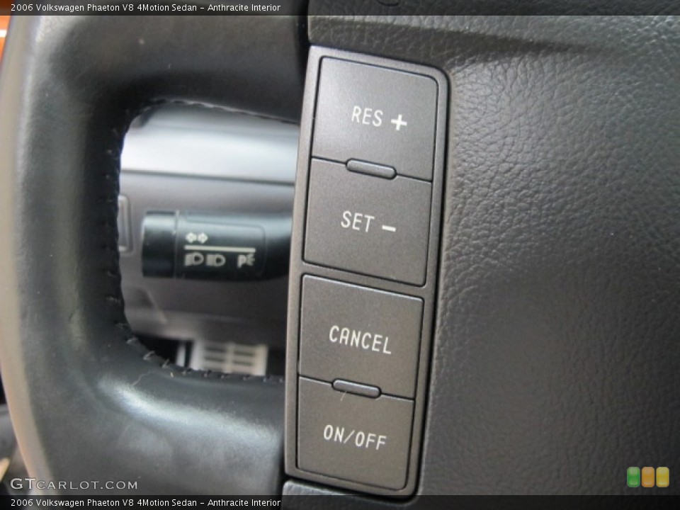 Anthracite Interior Controls for the 2006 Volkswagen Phaeton V8 4Motion Sedan #61623107