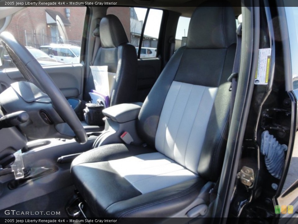 Medium Slate Gray Interior Photo for the 2005 Jeep Liberty Renegade 4x4 #61624263