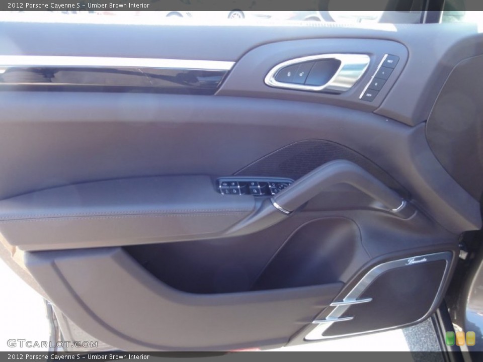 Umber Brown 2012 Porsche Cayenne Interiors