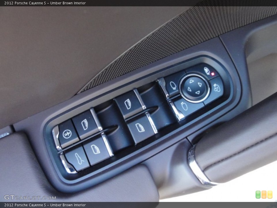 Umber Brown Interior Controls for the 2012 Porsche Cayenne S #61626017