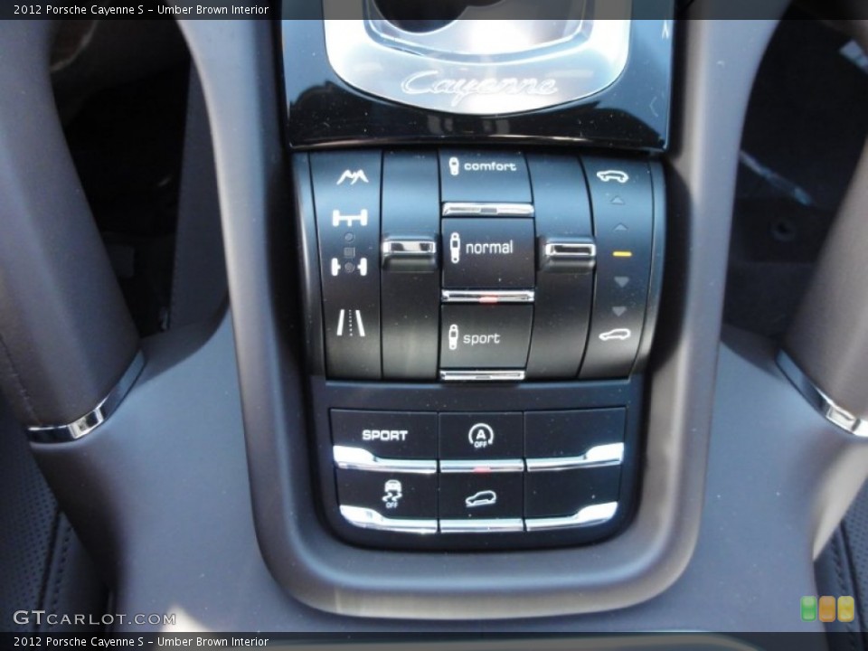 Umber Brown Interior Controls for the 2012 Porsche Cayenne S #61626229