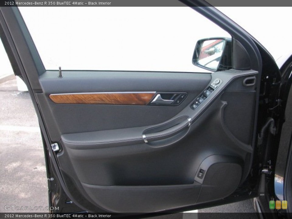 Black Interior Door Panel for the 2012 Mercedes-Benz R 350 BlueTEC 4Matic #61629788