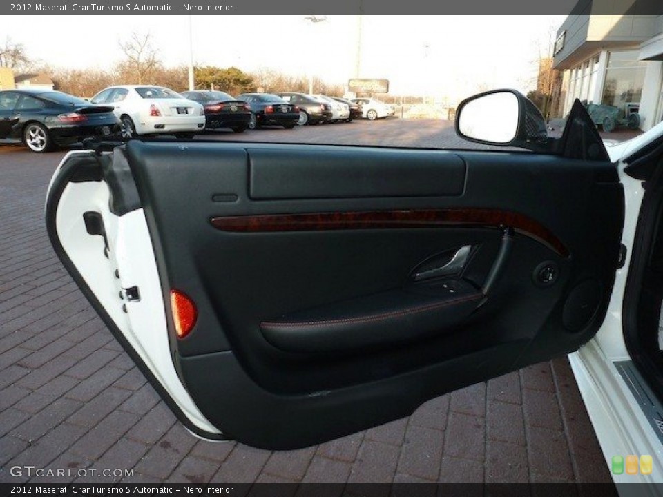 Nero Interior Door Panel for the 2012 Maserati GranTurismo S Automatic #61636191