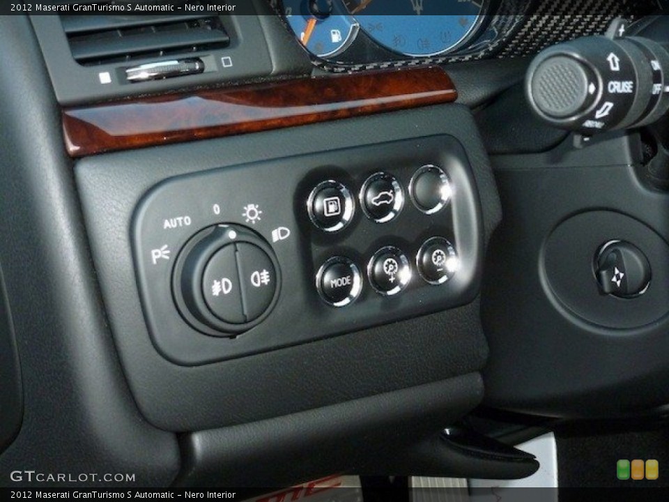 Nero Interior Controls for the 2012 Maserati GranTurismo S Automatic #61636202