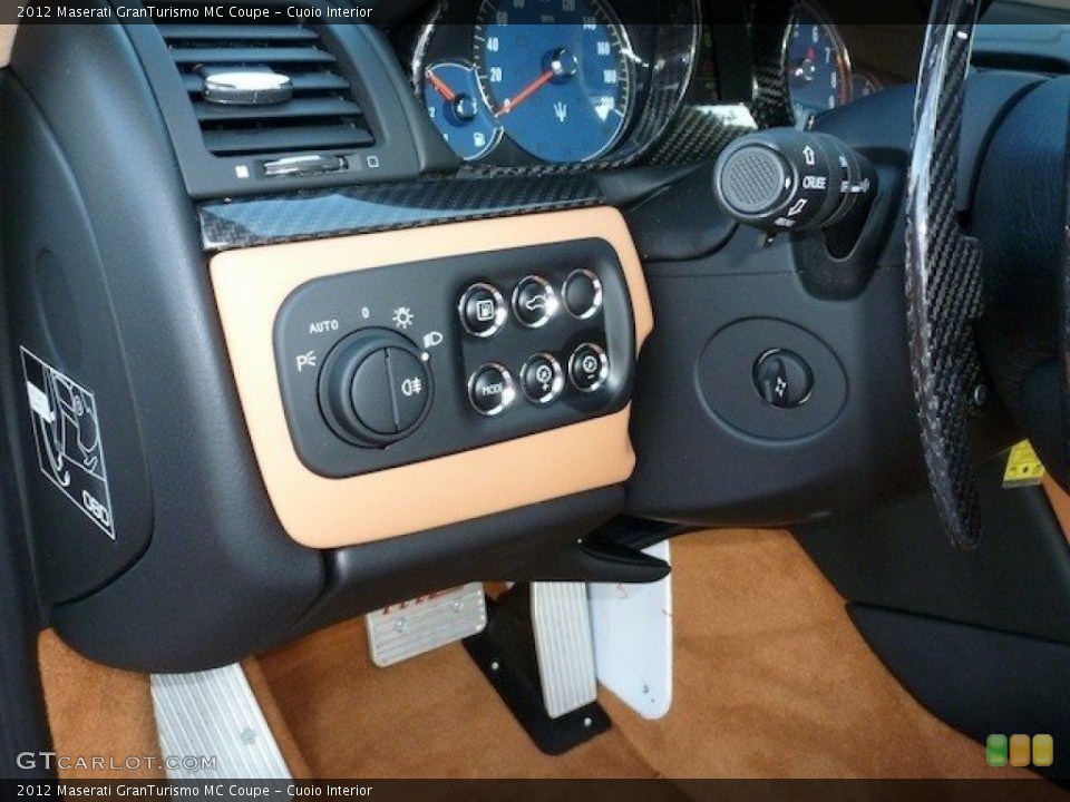 Cuoio Interior Controls for the 2012 Maserati GranTurismo MC Coupe #61636568